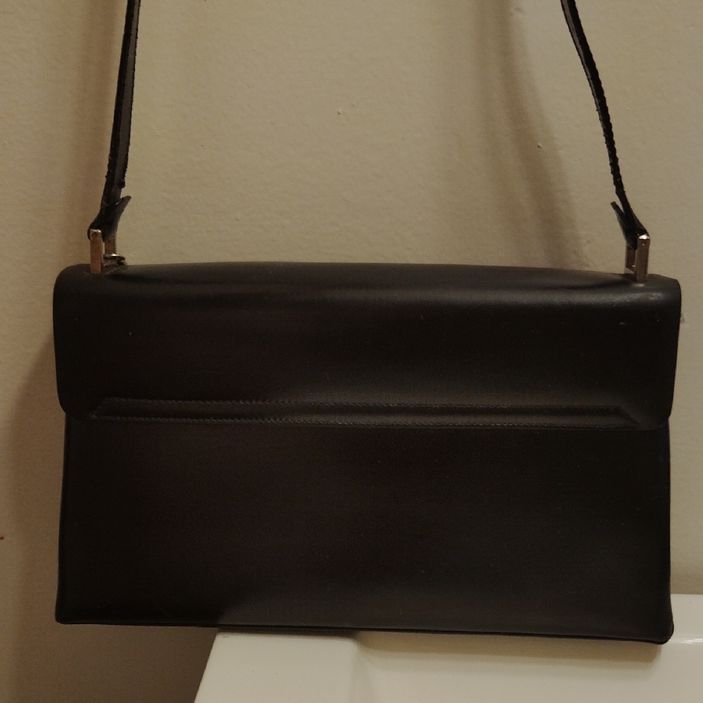 Gucci Black Leather Chain Shoulder Bag - Picture 3 of 6